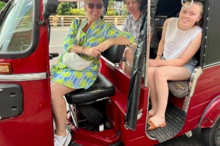 Colombo City And Cultural Tour ( All Inclusive Tuk Tuk Tour )