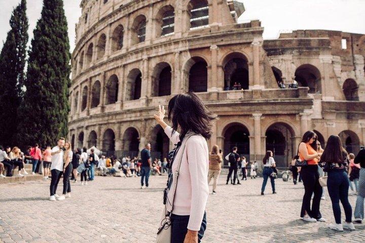 Rome Colosseum Guided Tour with Roman Forum & Arena Access Option