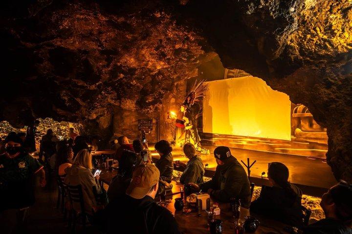 Balloon flight with breakfast in Cave and Pyramids tour from CDMX
