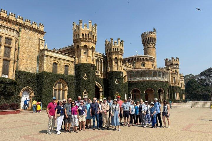 Ultimate Bangalore Full-Day Tour: Palaces, Temples & Markets