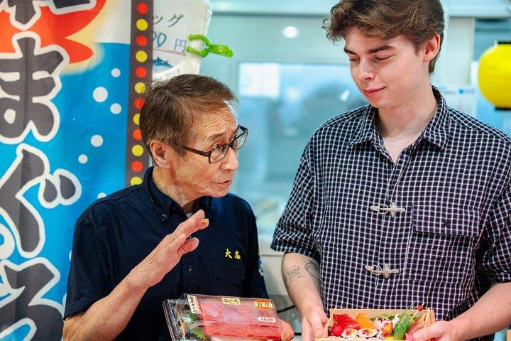 Tokyo: Tsukiji Fish Market Food Culture Tour & Sushi Making Class
