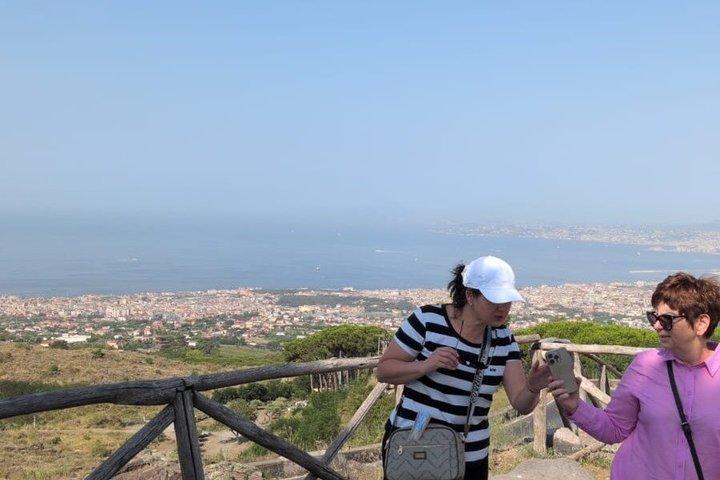 Naples to Pompeii & Mount Vesuvius Skip-the-Line Tour with Tickets
