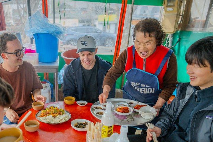 4-Hours Hiking and Tasting Rice Wine in the Mountain of Busan