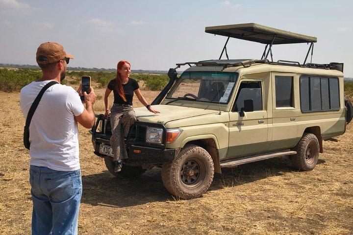 Half Day Tour Nairobi National Park With 4*4 Vehicle
