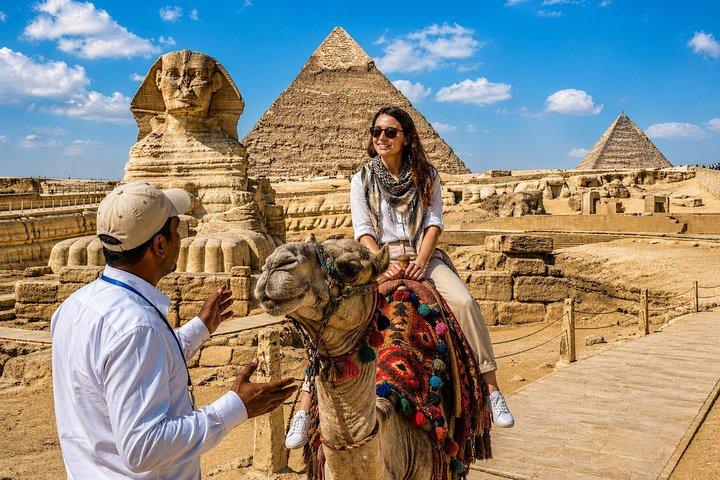 Private Giza Pyramids, Citadel & Historic Mosques Tour