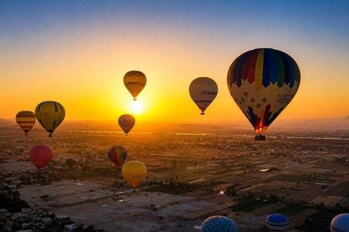 Sunrise Hot Air Balloon Ride in Luxor with Hotel Pickup