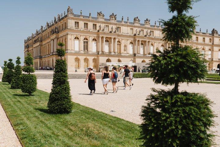 Versailles Palace Tour & Optional Gardens Access from Paris