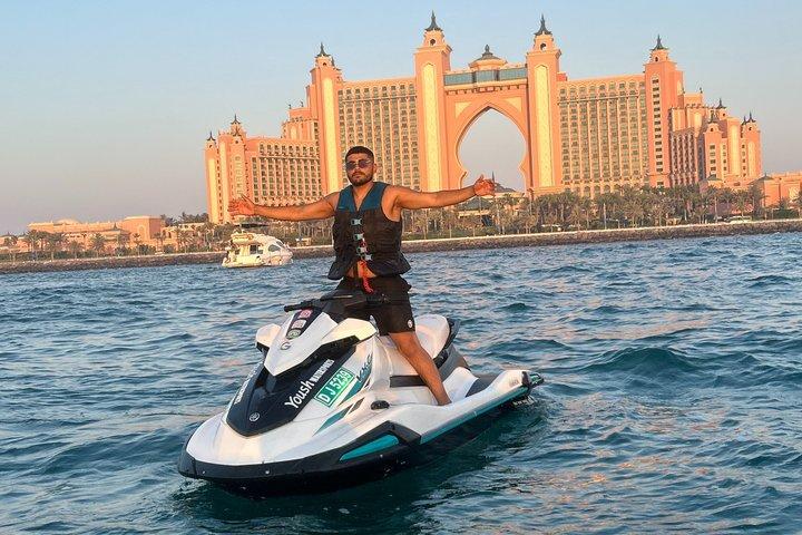 Jetski Dubai: 60Min Burj Al Arab & Atlantis the Palm