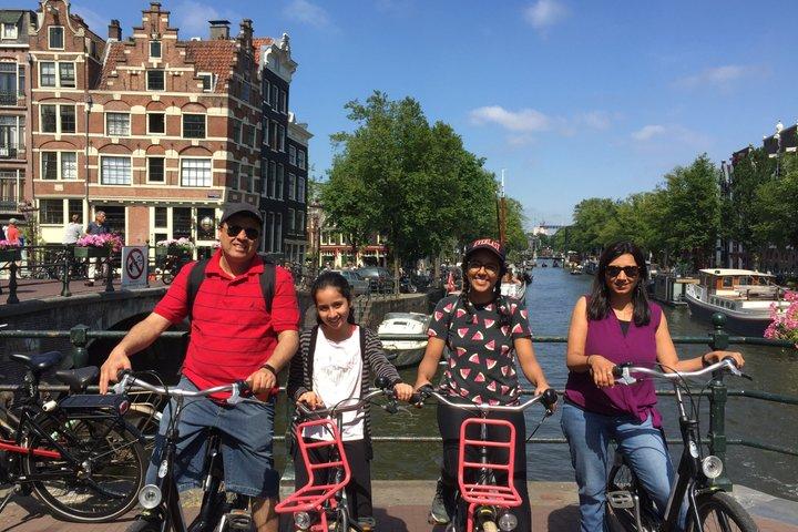 Amsterdam Bicycle Tour with Guide in English