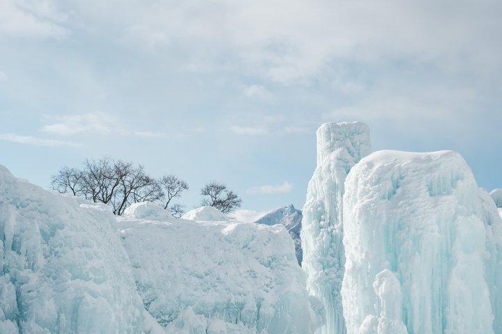Lake Shikotsu Ice Festival Tour with Ice Art and Illumination