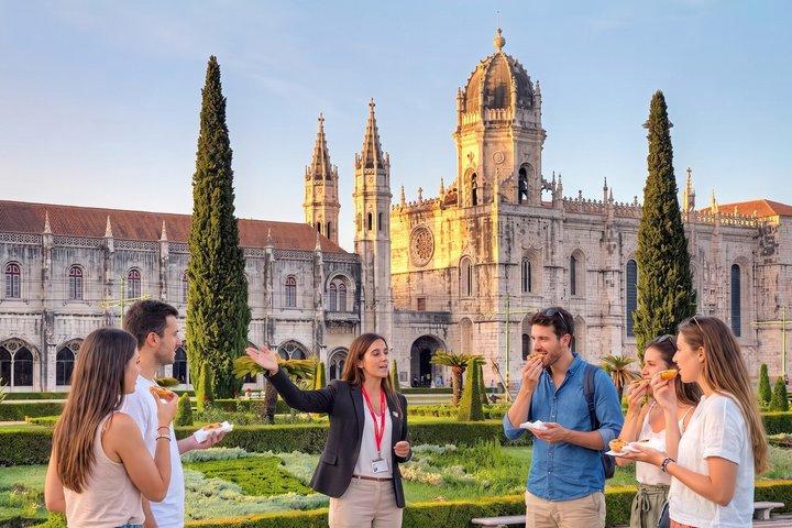 Belém: Jerónimos Cloister + Pastel Tasting (Skip-the-Line Option)
