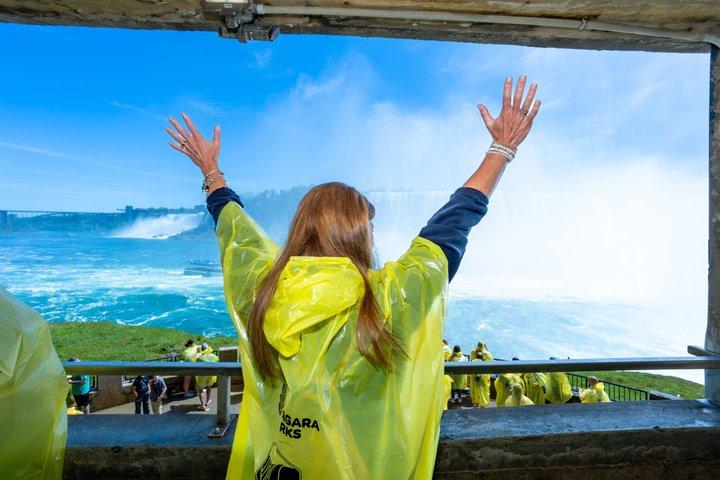 Niagara Falls Boat Cruise & Journey Behind the Falls Tour