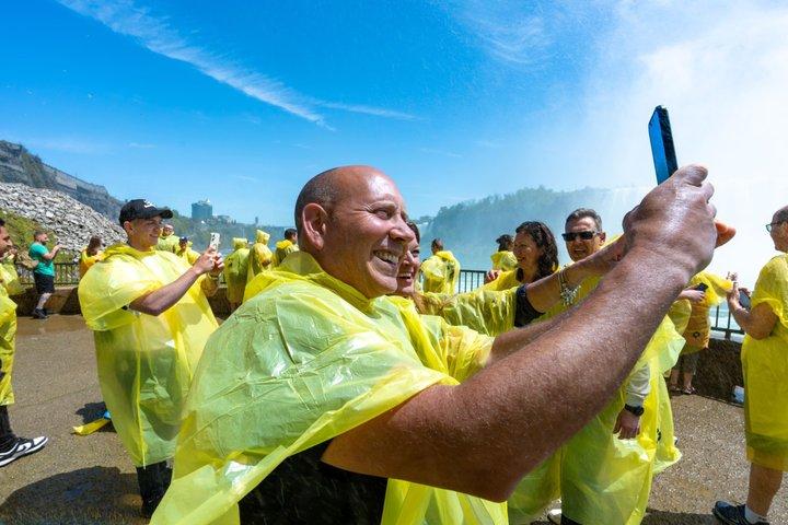 Niagara Falls Boat Cruise & Journey Behind the Falls Tour