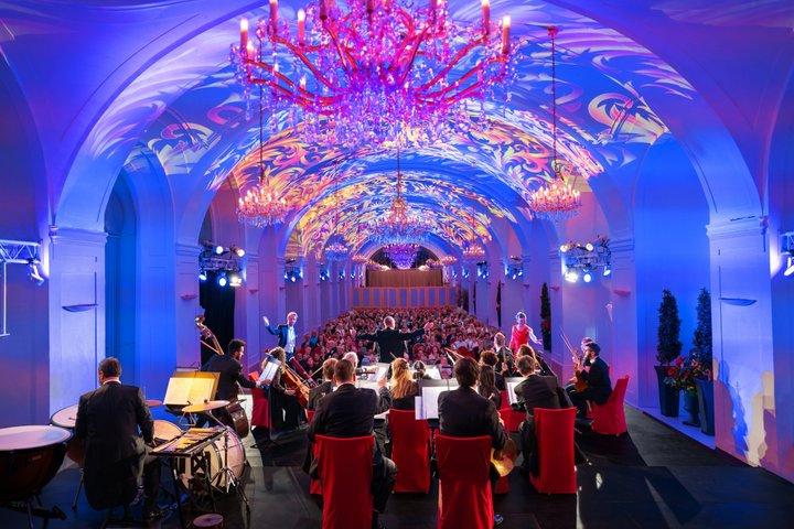 Exclusive Evening at Schönbrunn Palace: After-Hours Audiotour, Dinner, Concert