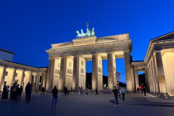 Berlin Sunset Illuminated Landmarks Walking Tour