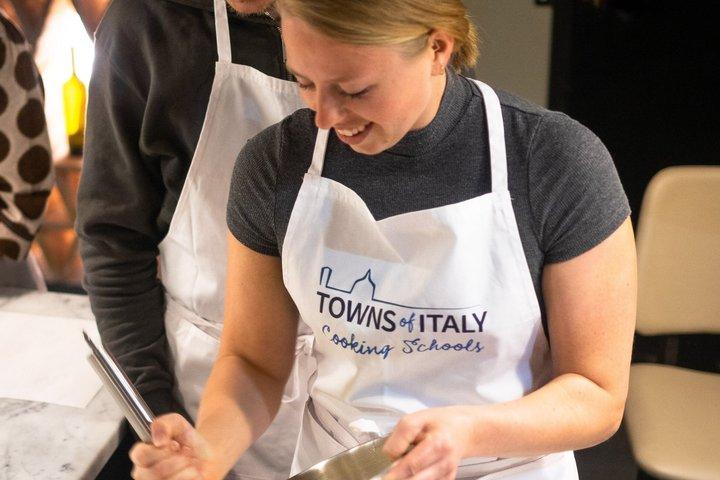 Milan Pasta and Tiramisu Cooking Class with Unlimited Wine