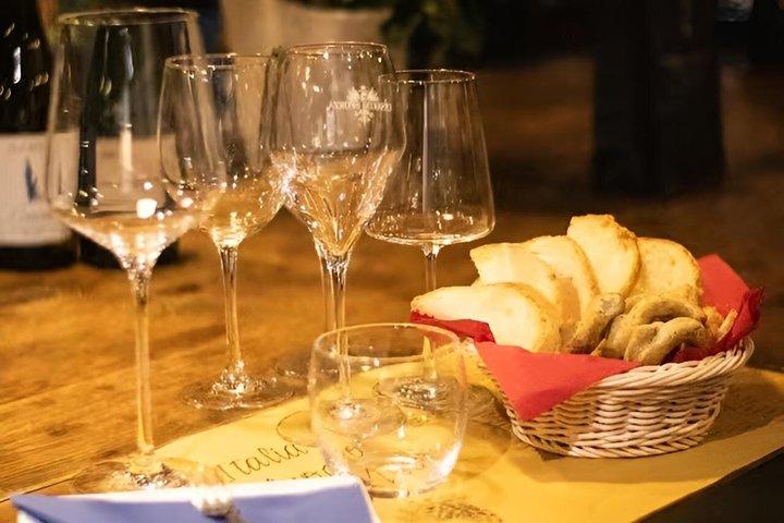 Wine Tasting with Sommelier and Local Food at Lake Como