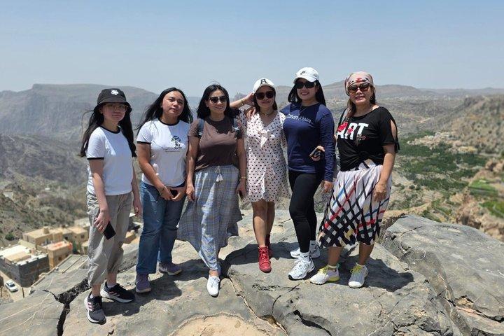 Sharing Tour to Nizwa Fort & Souq, Birkat Al Mouz & Jebel Akhdar