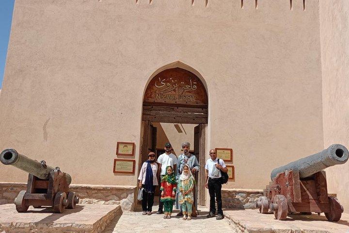 Sharing Tour to Nizwa Fort & Souq, Birkat Al Mouz & Jebel Akhdar