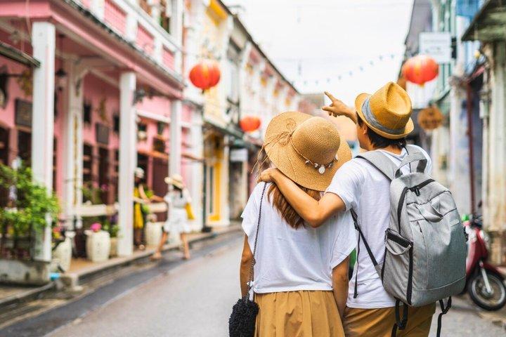 Phuket: Wat Chalong, Karon Viewpoint and old Town Guided Tour