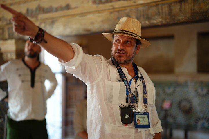 Alhambra &Charles Palace Guided Tour with Optional Nasrid Palaces