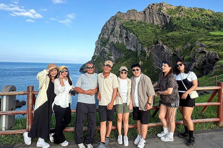 Jeju Island Popular Sightseeing Private Car Charter Tour 5/9hours