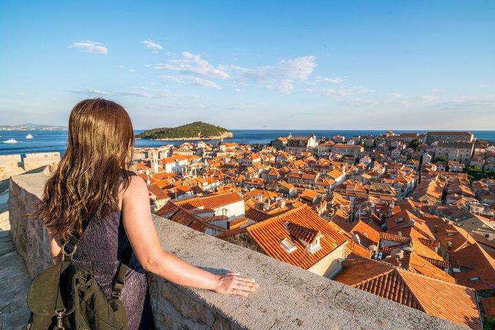 Dubrovnik: City Wall Tour for Early Birds to beat the crowds