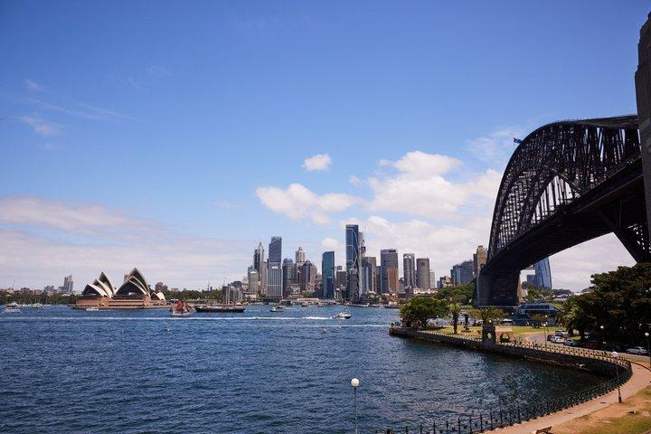 Sydney Full-Day Private Tour: Harbour, Bondi & Coastal Walks