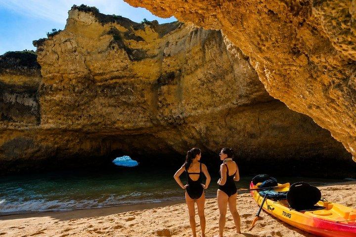 Albufeira: Sea Caves & Hidden Beaches Guided Kayak Tour
