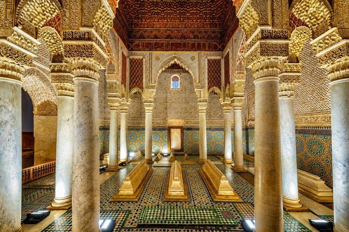 Marrakech : Saadian Tombs & Bahia Palace, Souk and Medina Tour