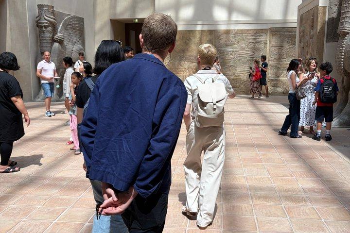 Secrets & Scandals of the Louvre - Limited to 6 Guests