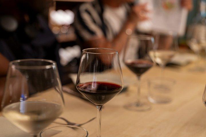 Bordeaux Walking Food Tour : History, Wine, Pastries (In English)