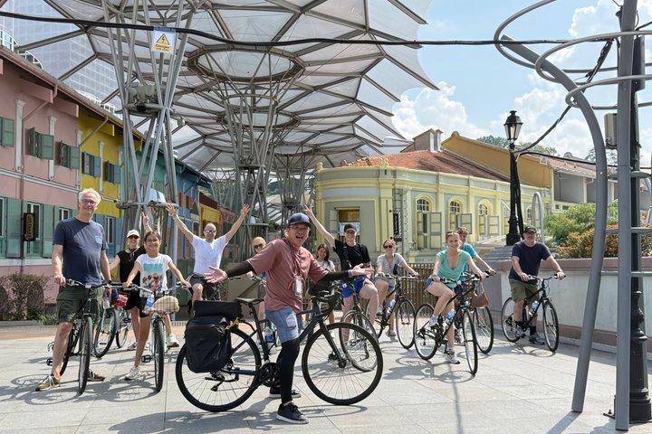 2 Hour Cycling Adventure Through Singapore River and Marina Bay