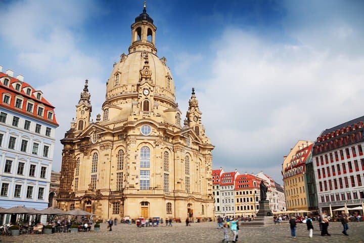 Private ride Berlin to Prague via Dresden (4 hours in Dresden)