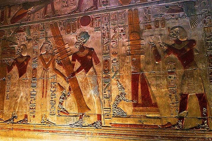 Valley of the kings & Hatshepsut temple & Colossi of Memnon Tour in Luxor