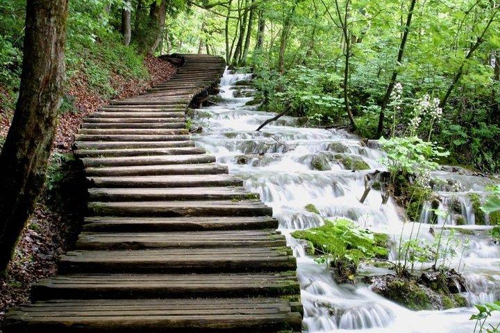 Plitvice Lakes Small Group Tour Ecco from Split or Trogir