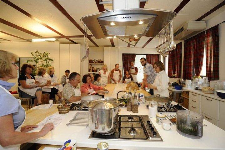 Tuscan Cooking Class in Siena with Handmade Pasta, Wine & Dinner