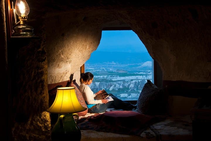 Private 2 days 1 night Istanbul to Cappadocia tour by plane and Hot Air Balloon