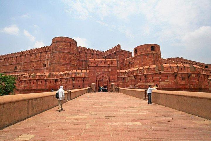 Agra Half-Day Tour of Taj Mahal and Agra Fort by Car