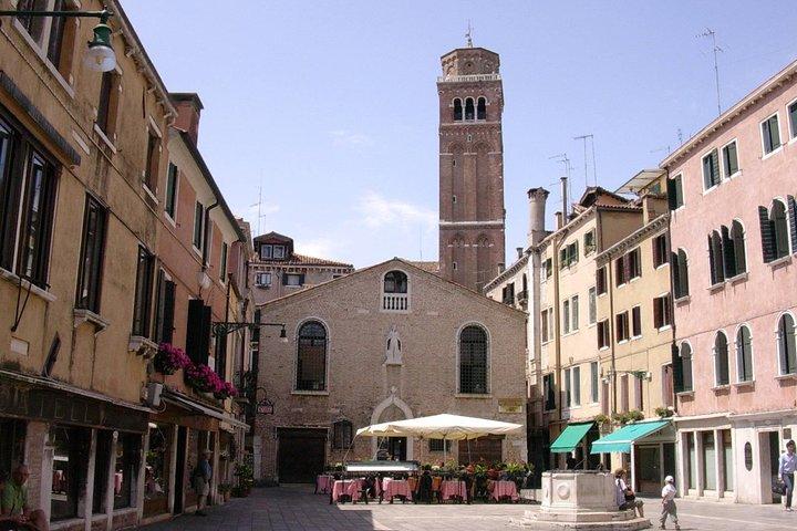 Private Walking Tour: Dorsoduro and San Polo Districts in Venice