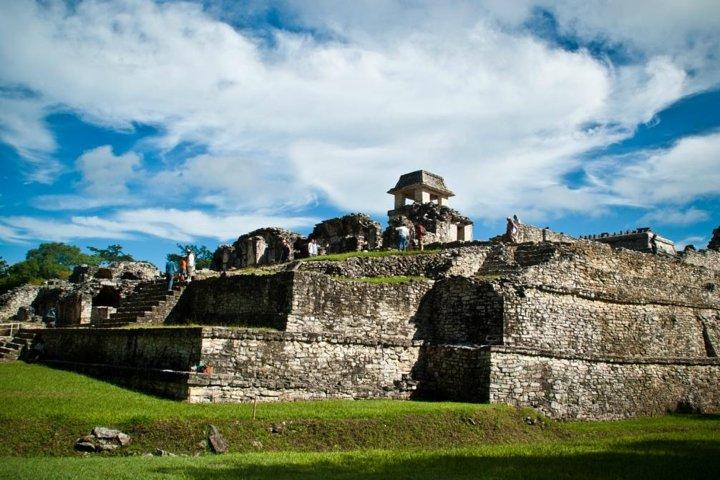 Day Trip to Agua Azul Waterfalls and Palenque from San Cristobal