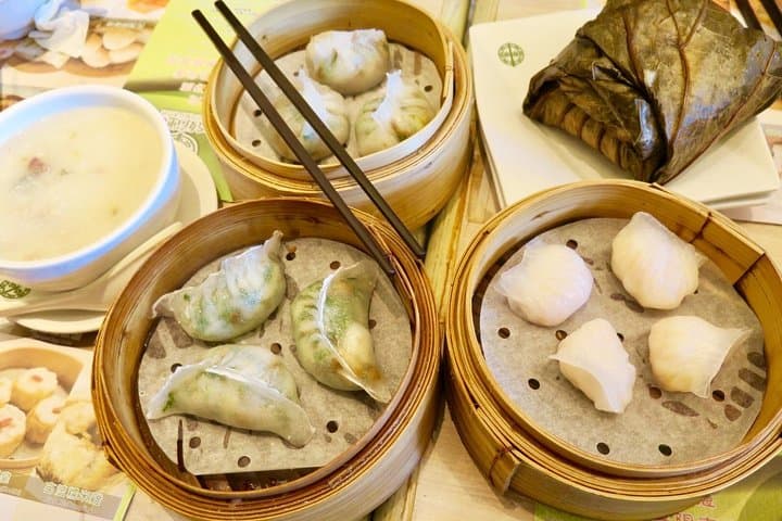 Private Walking Foodie Tour: The Best Bites of Mongkok