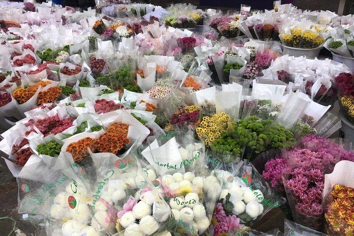 One Day Mountain and Flower Tour in Kunming