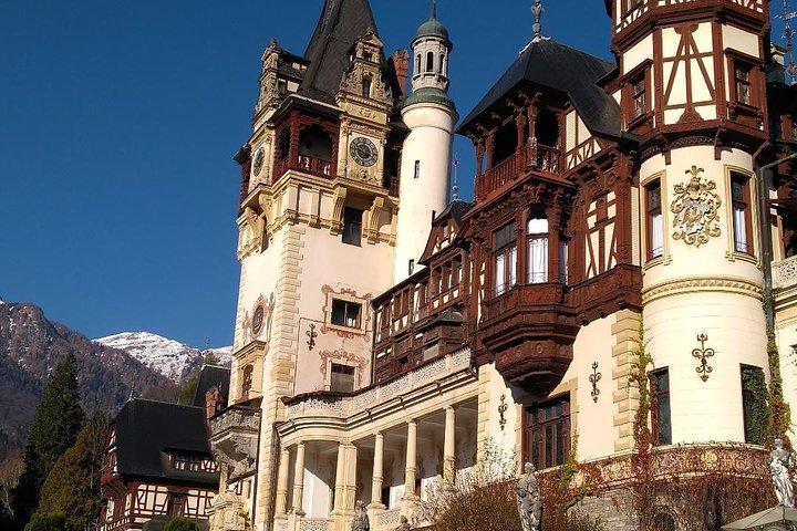 Brasov: Peles Castle, Bran Castles and Rasnov Fortress Day Tour