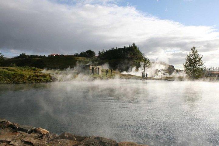 Golden Circle & Secret Lagoon Small-Group Day Tour from Reykjavik