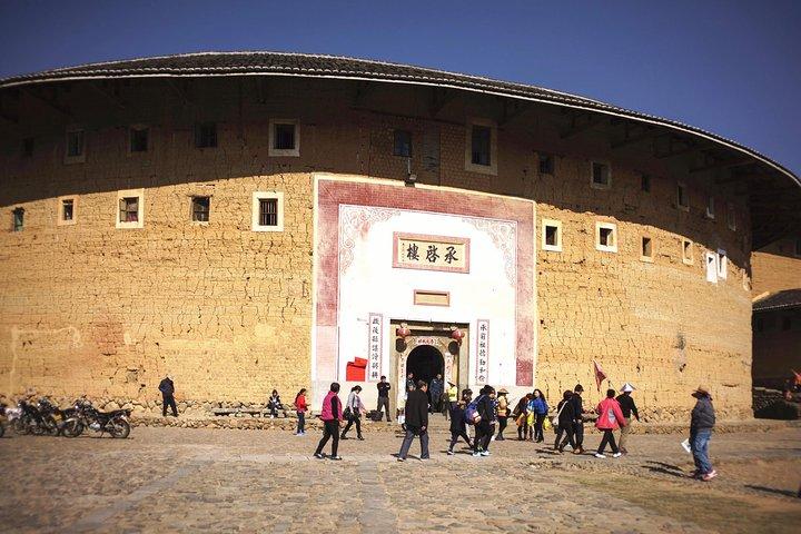 Combo: Overnight in Hakka Tulou plus 2-way transfers from Xiamen