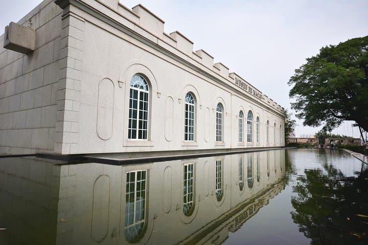 Day Tour of Macau's Historic Landmarks with Ferry from Hong Kong