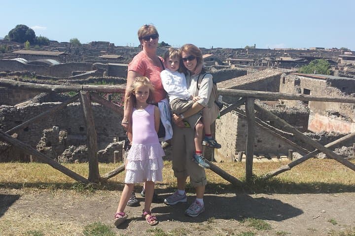 Skip the Line Pompeii Tour For Kids and Families w Special Guide