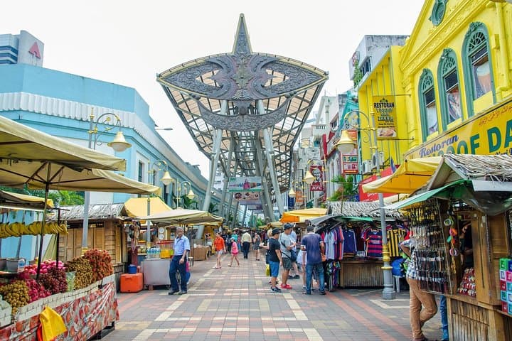 Private Tour: Kuala Lumpur Night Cultural Walk Tour