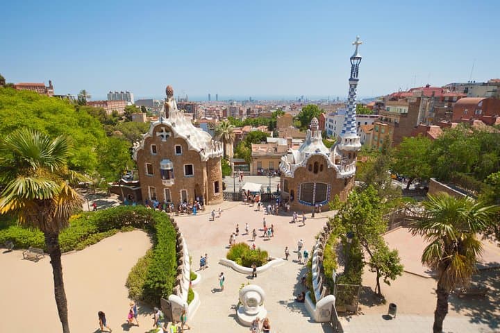 Sagrada Familia & Park Guell Guided Tour with Skip The Line